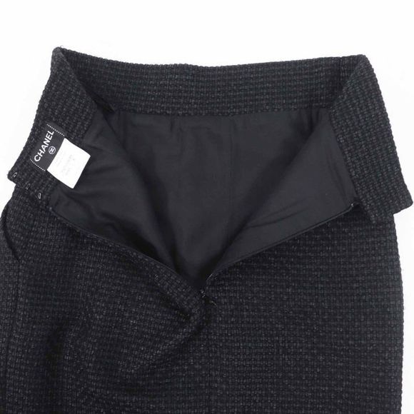 CHANEL P36751 Tweed Below-knee Tight Skirt With Coco Mark Black 36 Made In - Picture 5 of 10